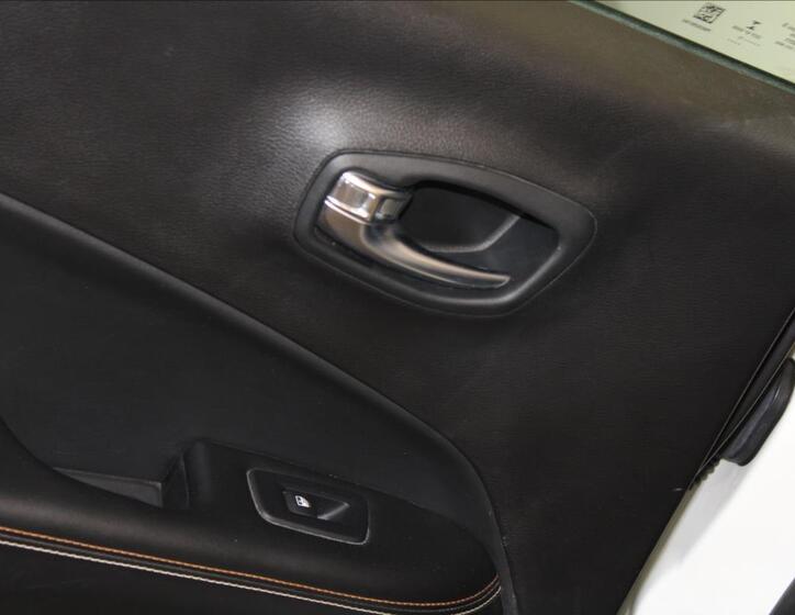 Jeep Compass 16