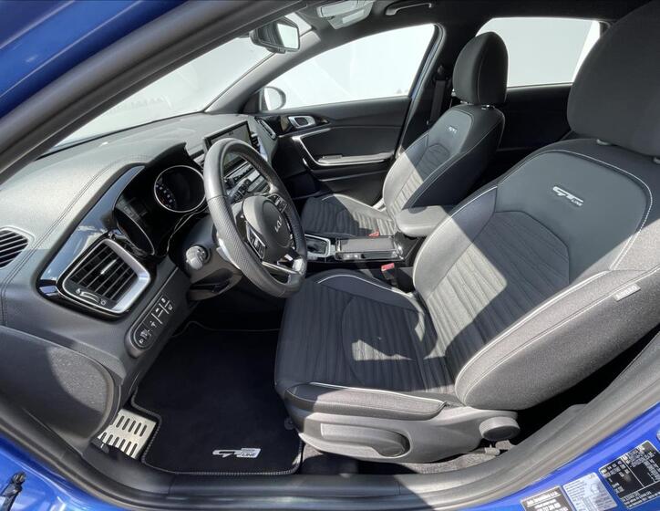 KIA ProCeed 4