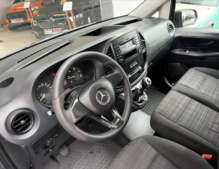 Mercedes-Benz Vito 9
