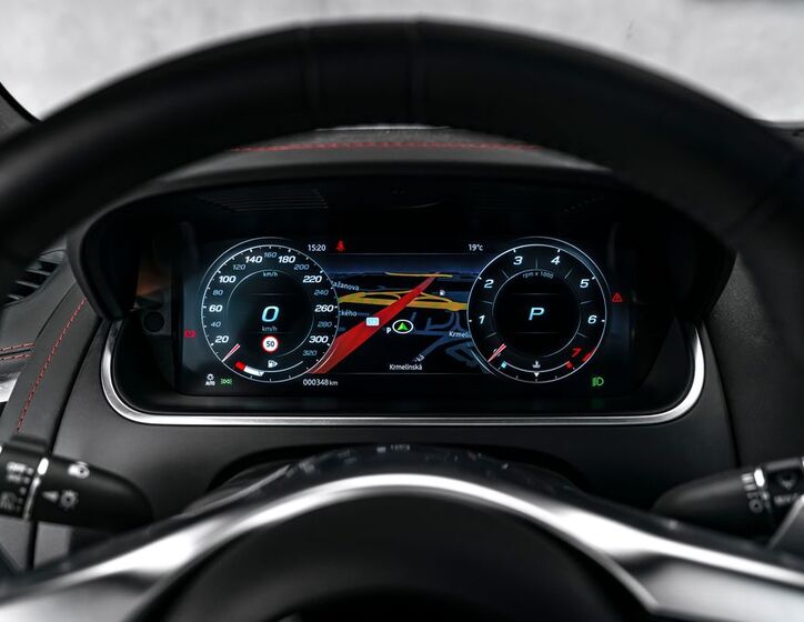 Jaguar F-Type 21