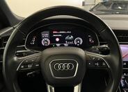 Audi Q8 17