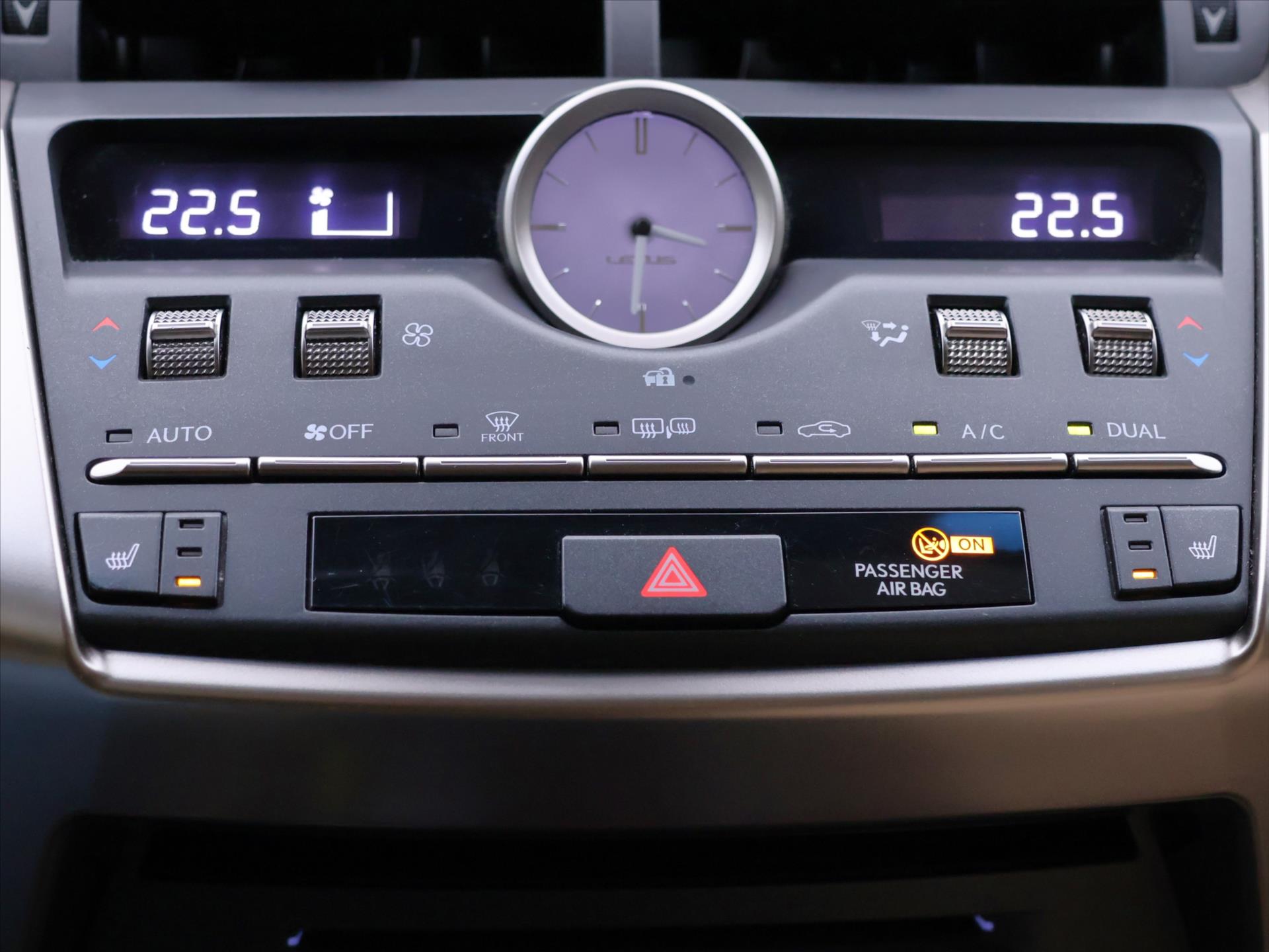 Lexus NX 300h