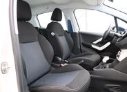 Peugeot 208 21