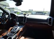 Porsche Cayenne 58