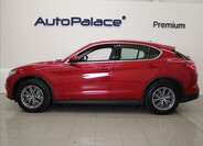 Alfa Romeo Stelvio 5
