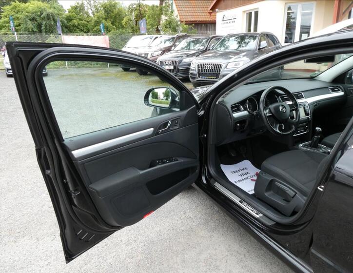 Škoda Superb 19