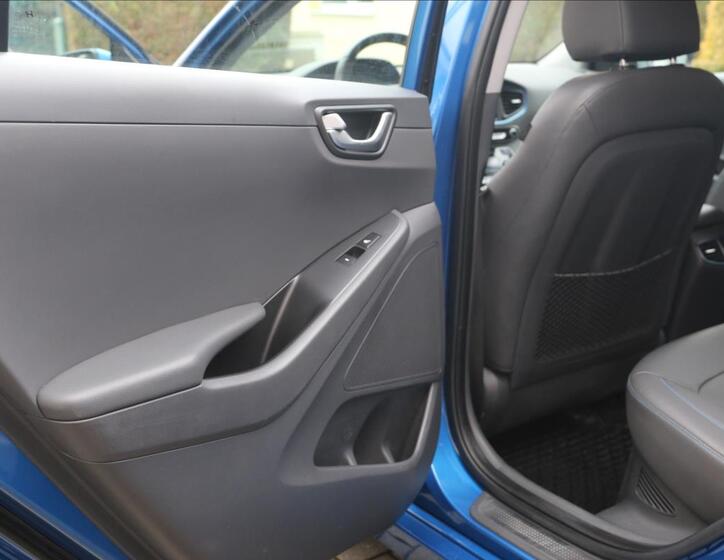 Hyundai IONIQ 62