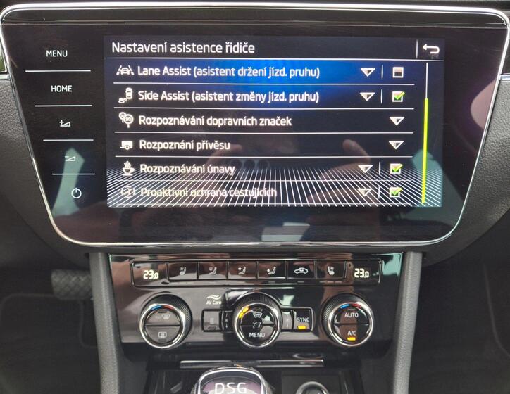 Škoda Superb 21
