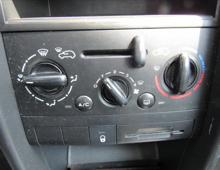 Peugeot 207 17