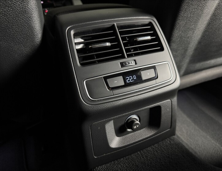 Audi A4 16