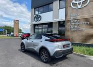 Toyota C-HR 4