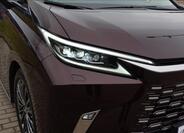 Lexus LM 350h 51