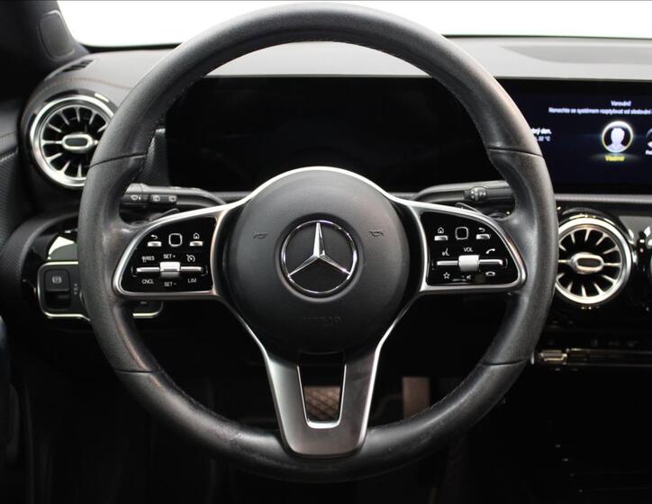 Mercedes-Benz CLA 32
