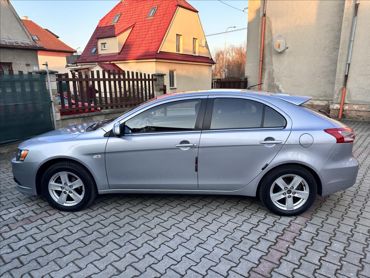 Mitsubishi Lancer