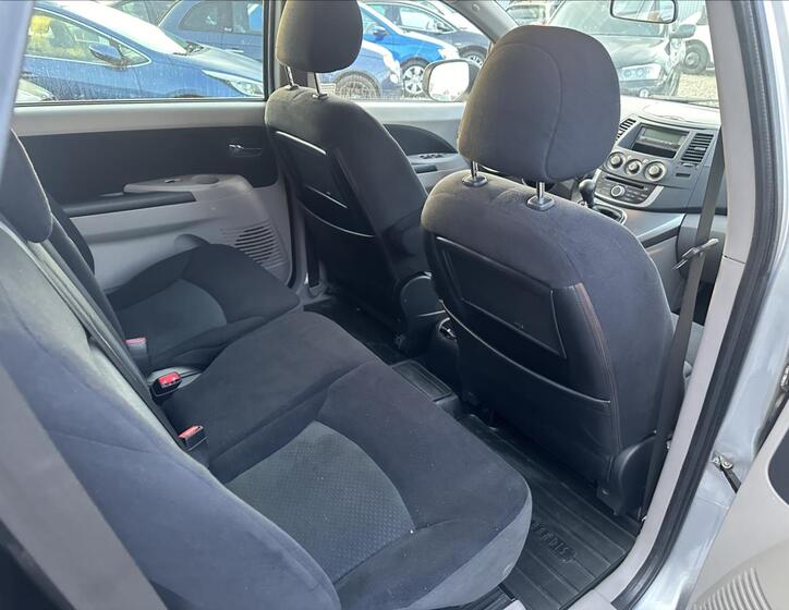 Mitsubishi Grandis 25