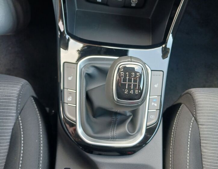 Hyundai i30 26