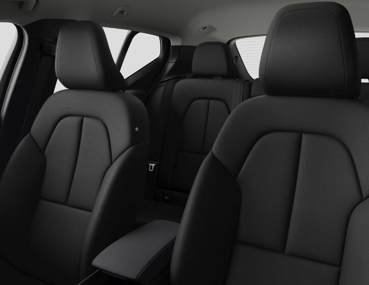 Volvo EX40 11