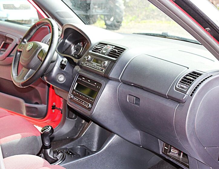 Škoda Fabia 16