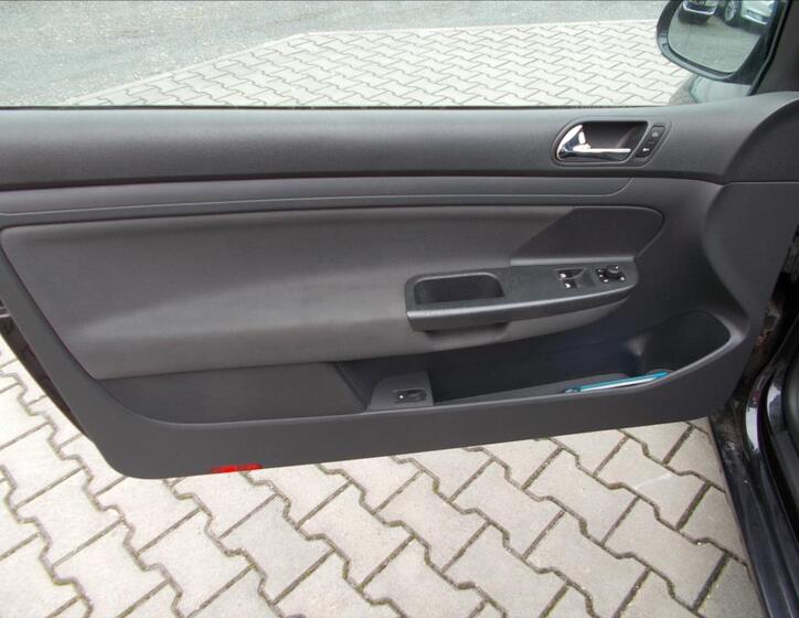 Volkswagen Golf 23