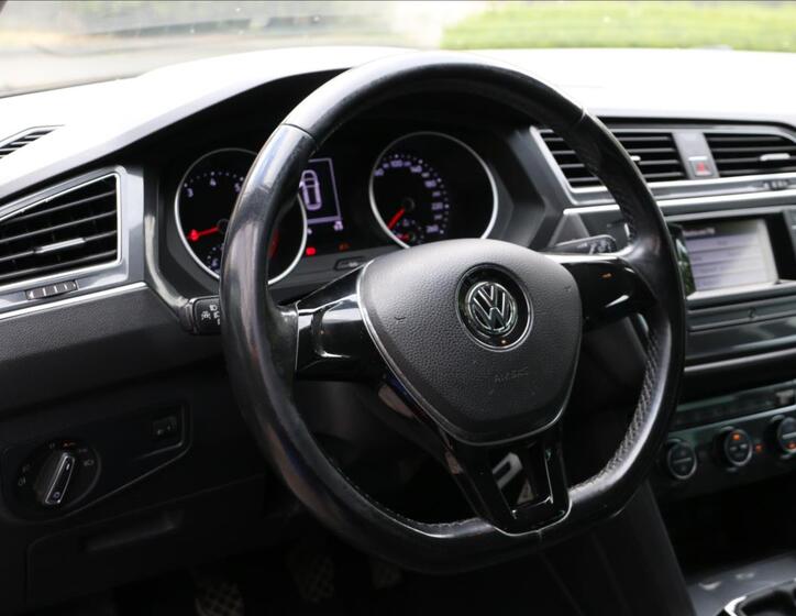 Volkswagen Tiguan 19