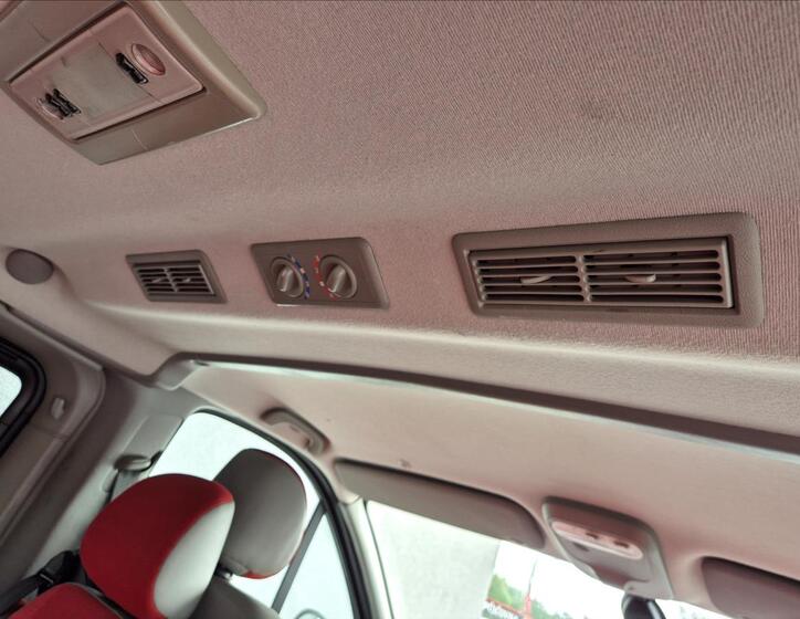 Opel Vivaro 26