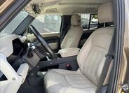 Land Rover Defender 11