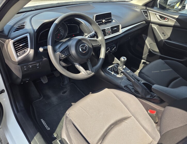 Mazda 3 5