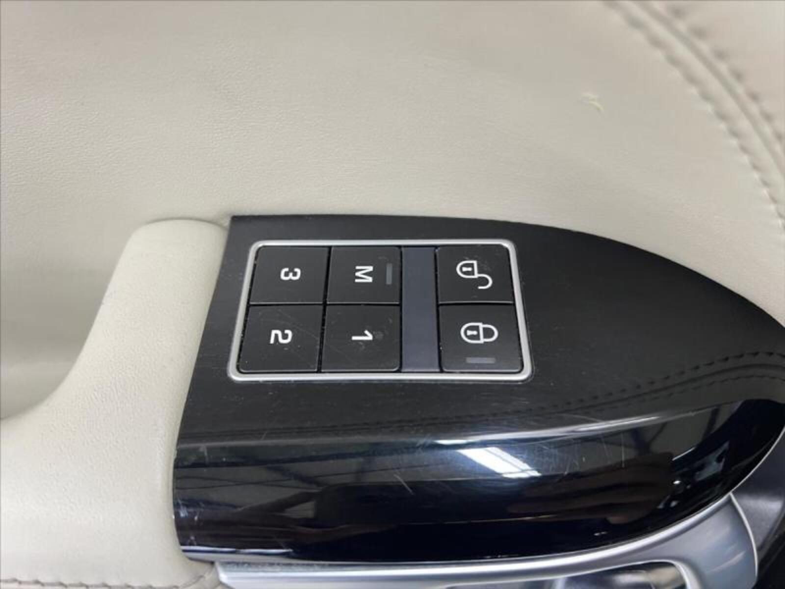 Land Rover Range Rover 28