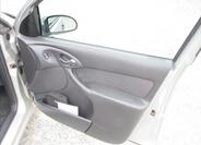 Ford Focus 10