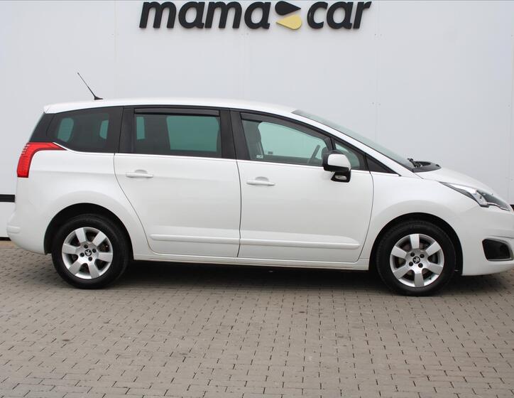 Peugeot 5008 8