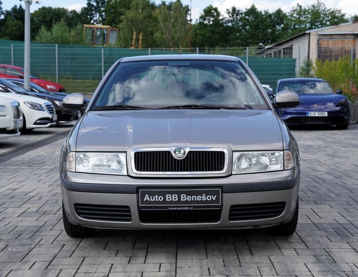 Škoda Octavia 1