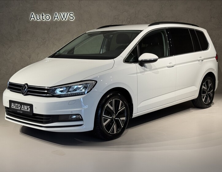 Volkswagen Touran 1