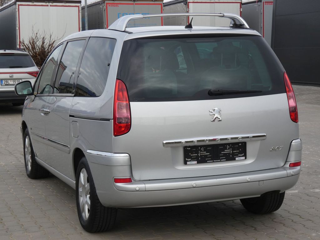 Peugeot 807