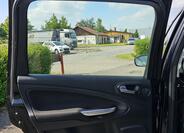 Ford Galaxy 27
