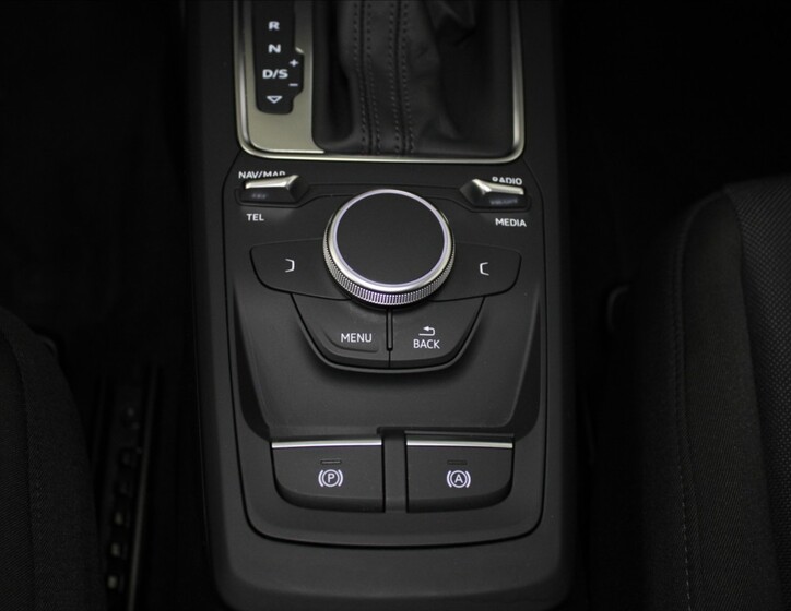 Audi Q2 16