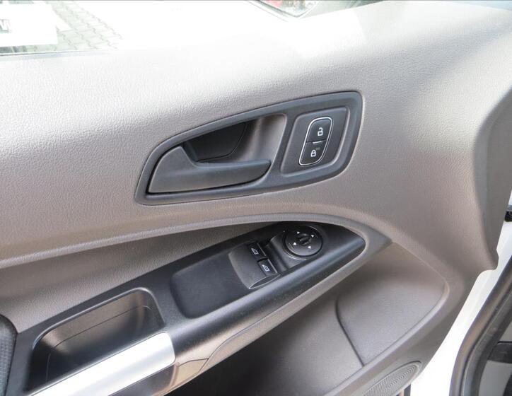 Ford Transit Connect 16