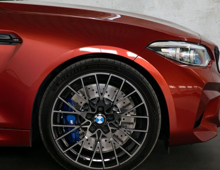 BMW M2 8