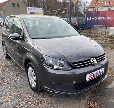 Volkswagen Touran 8