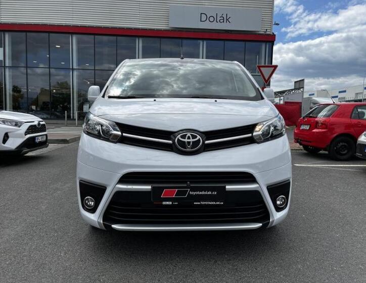 Toyota ProAce Verso 11