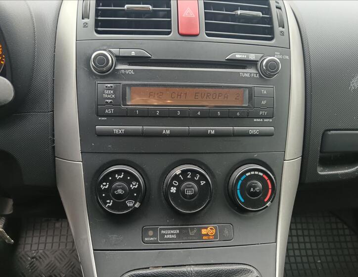 Toyota Auris 18