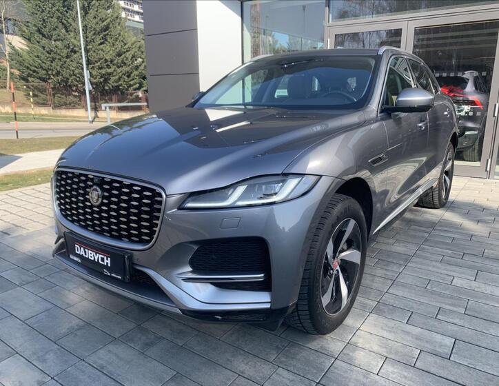Jaguar F-Pace 3