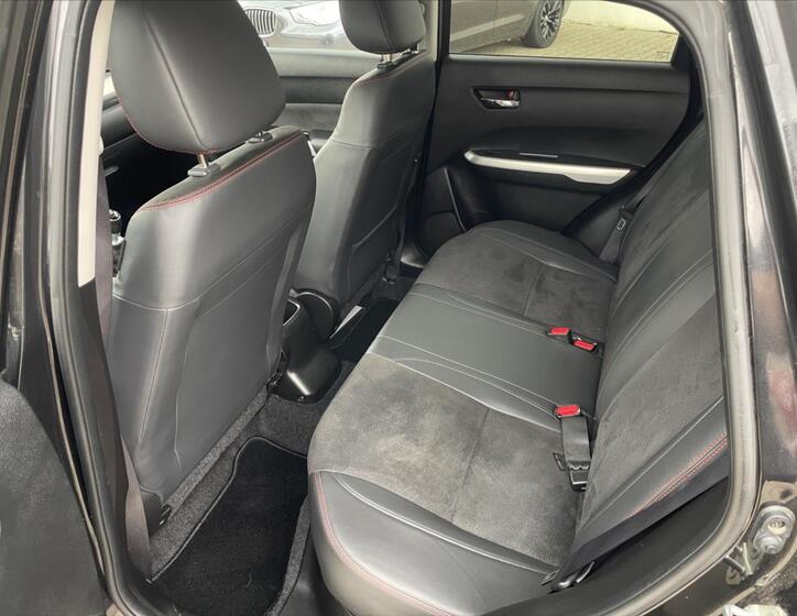 Suzuki Vitara 11