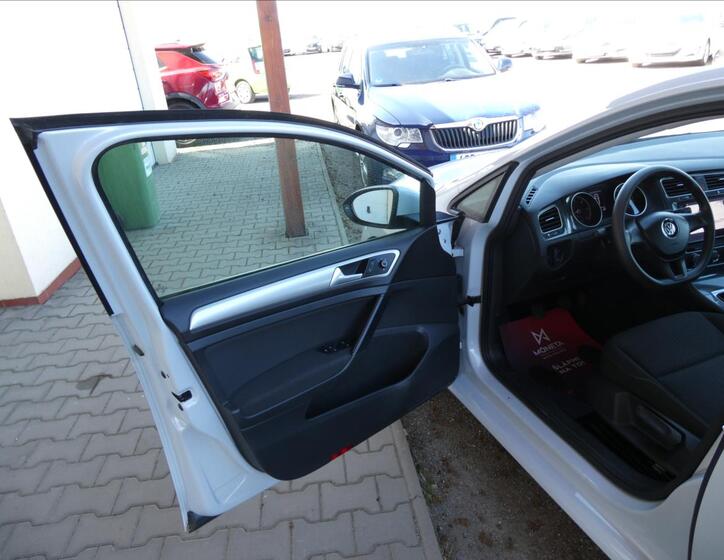 Volkswagen Golf 14
