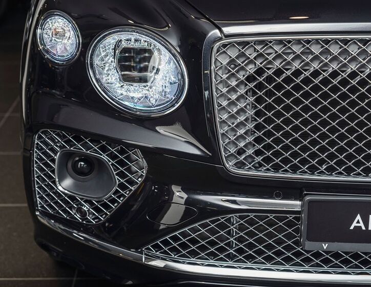 Bentley Bentayga 8