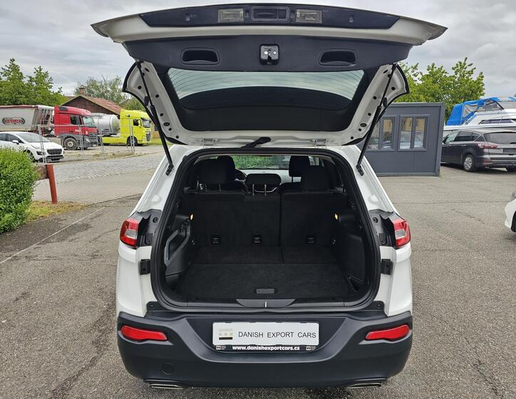 Jeep Cherokee 36