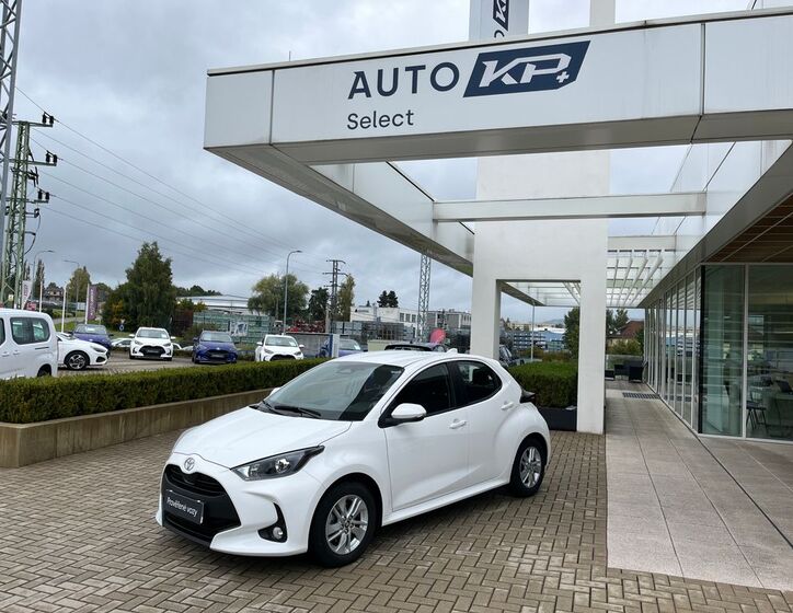 Toyota Yaris 1