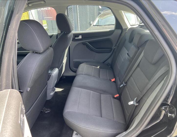 Ford Focus 26