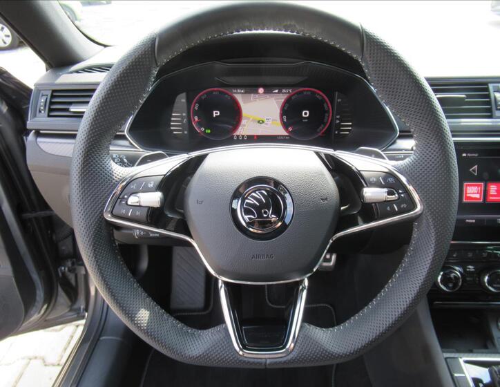 Škoda Superb 16