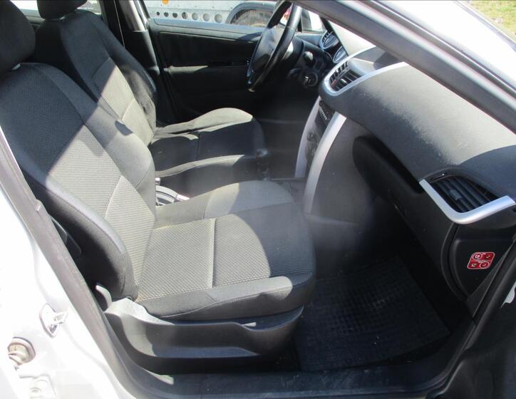 Peugeot 207 12