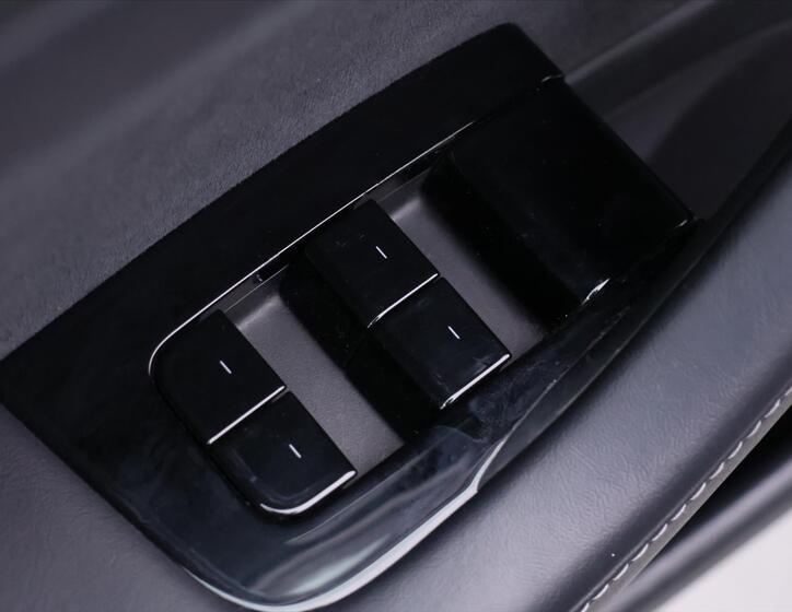 Tesla Model 3 15